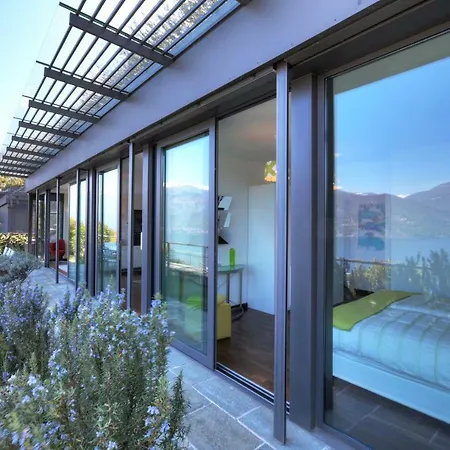 Semesterbostad Sant'andrea Penthouse Menaggio